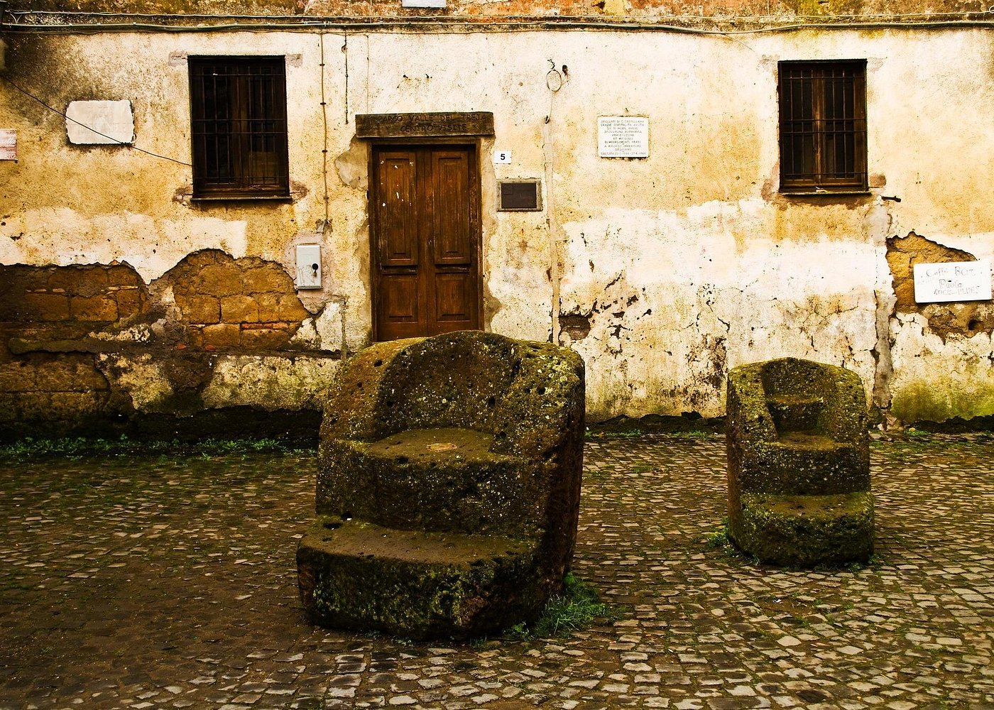 Visit the Village of Calcata photo 4