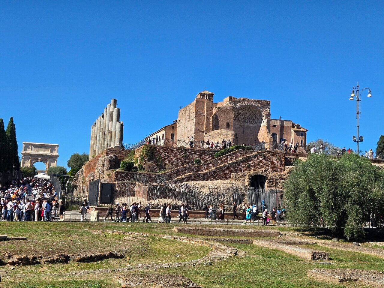 Colosseum, Palatine Hill & Roman Forum photo 4